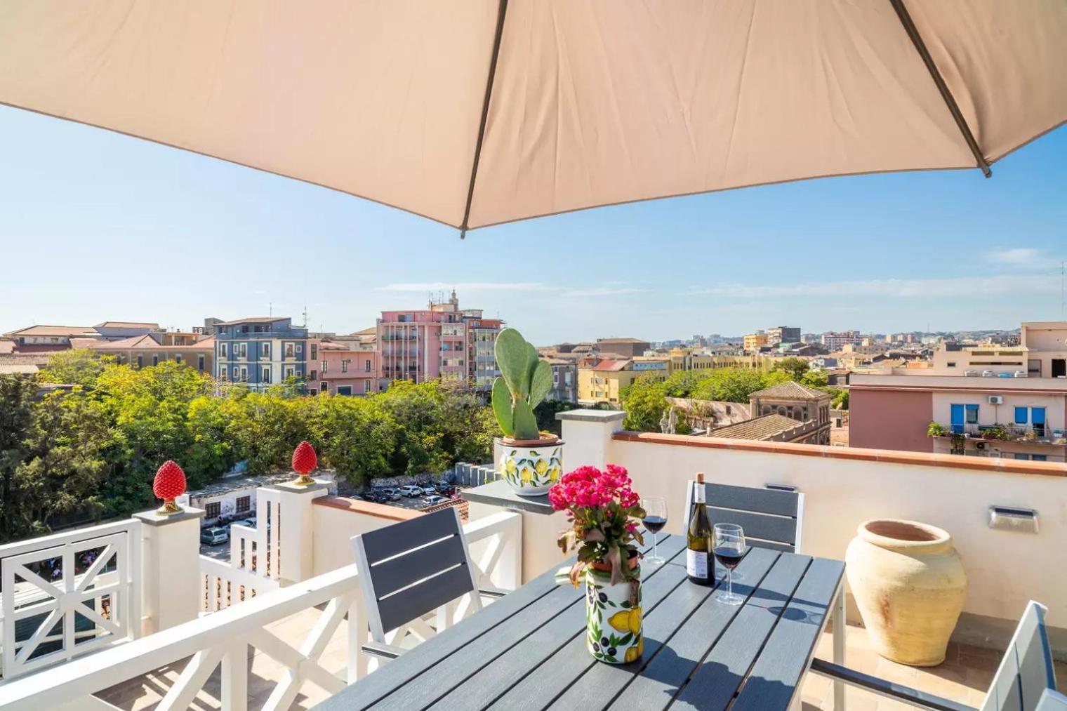 La Terrazza Sul Cielo Apartment Catania Bagian luar foto