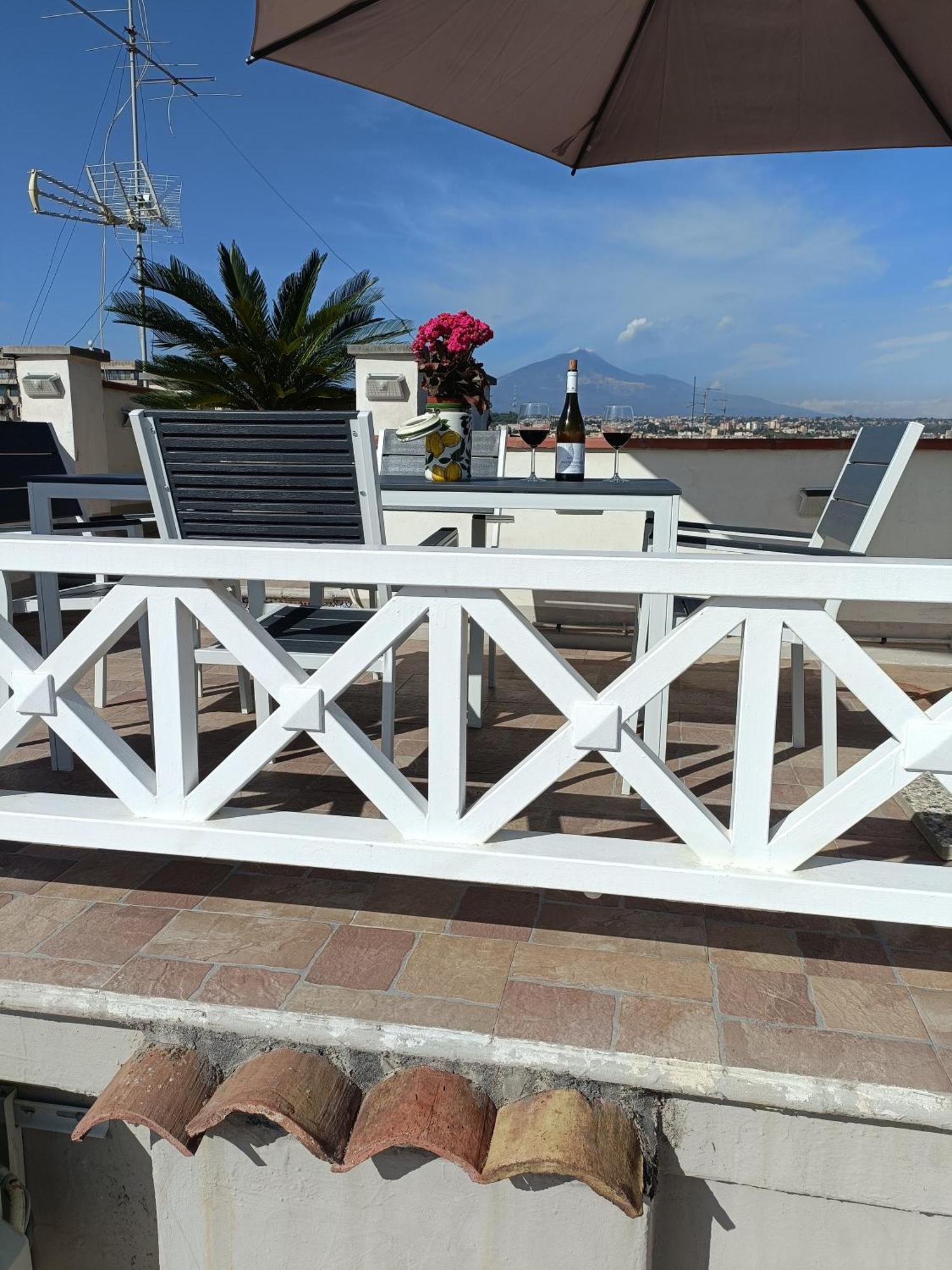 La Terrazza Sul Cielo Apartment Catania Bagian luar foto